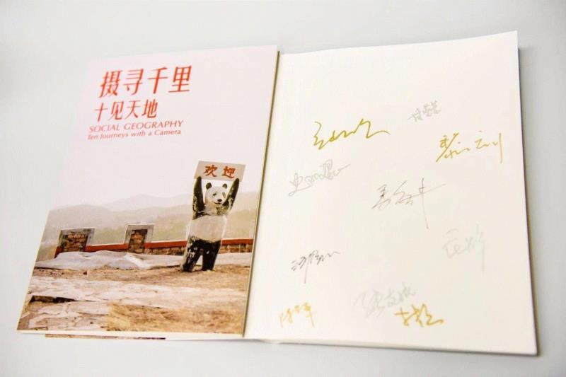 【SC?P｜照片故事】90后摄影师史阳琨的《怀旧之邦》,史阳琨,摄影师,怀旧之邦,村庄,共同体,乌托,景象,现实生活,肖像,物件