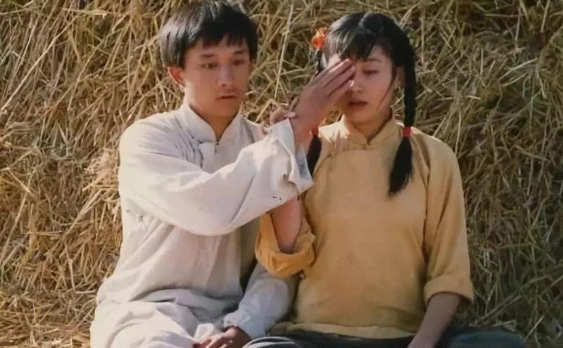 50岁许晴刷屏：岁月于她，不添风霜，只添风情,风霜,许晴,风情,电影,爱情,顾香兰,电视剧,任盈盈,少女,身上