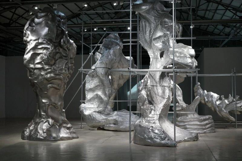 【园区空间】[ OCAT深圳馆 | 开幕回顾 ] “体系”：隋建国 2008-2018,隋建国,深圳馆,策展人,OCAT,雕塑,崔灿灿,展间,双年展,理论,阶段性