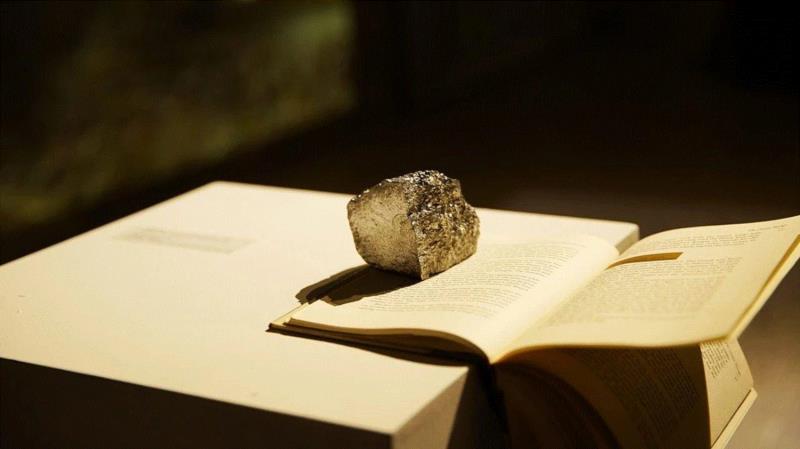 锡矿山的锑与只有英文名字的中国人之间的临时关系,穿越红海,红海,普桑,地点,尼古拉,Sea,胡若望,广隶,法国,地理,广州