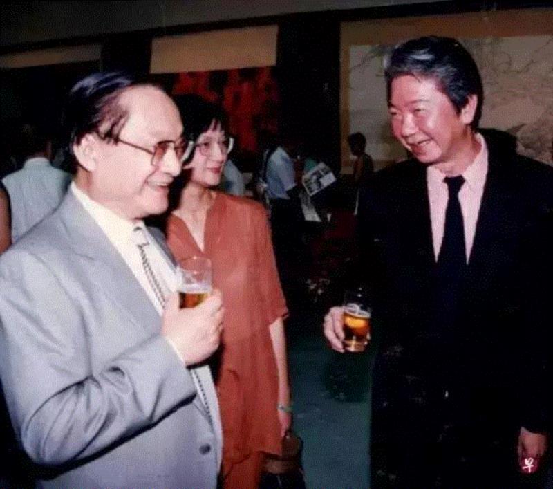 △金庸与蔡澜,人物 ▎逗乐万千网友的他，靠吃喝玩乐成为活得最明白的中国人,人物,蔡澜,电影,美食,才子,金庸,香港,火腿,豆腐,餐厅