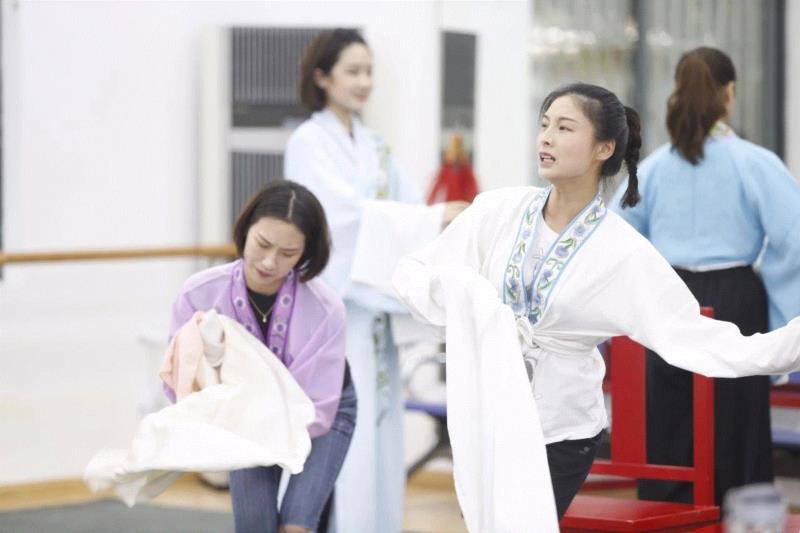 荐剧丨东苑戏楼开年大戏 上越经典《红楼梦》,红楼梦,丨东苑戏楼,大戏,东苑戏楼,越剧,甲子,林黛玉,上方,右上,天地之间