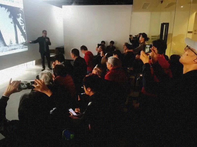研讨会现场。焦红辉摄,“八十年代的摄影艺术”什么样？| 《起点：来自八十年代》论坛回顾,什么样,摄影史,影像,厦门,徐希景,教授,集美,研讨会,文献,建议