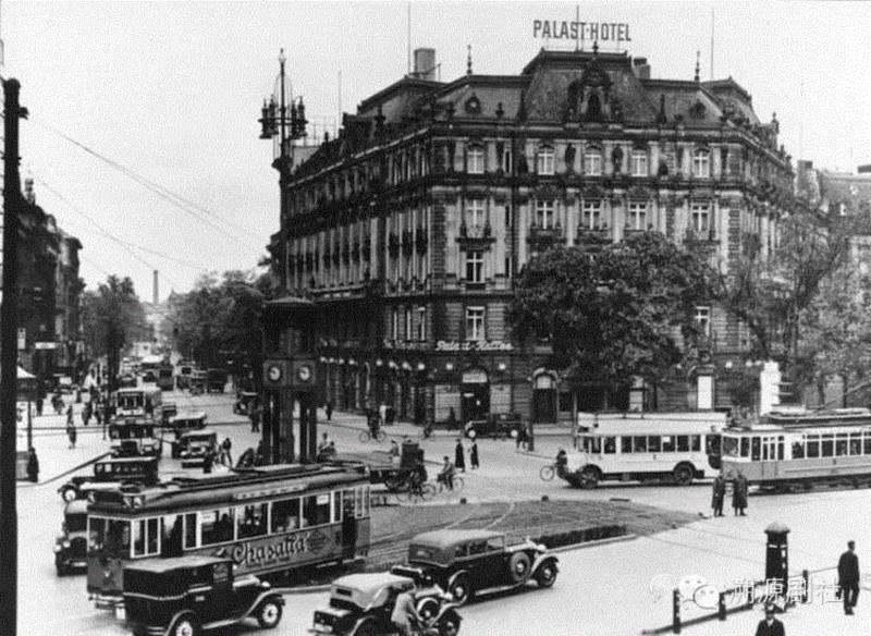 1930年代的柏林街头,世界舞美泰斗拉尔夫·科尔泰离世,纪念他对中国舞美家颠覆性启迪与深远影响,舞美,泰斗,拉尔夫·科尔泰,颠覆性,科尔泰,导演,英国,戏剧,剧院,拉尔夫