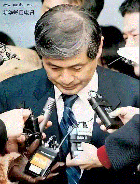 2005年12月，韩国Mizmedi医院理事长、生殖学专家卢圣一指证韩国首尔大学黄禹锡教授发表在《科