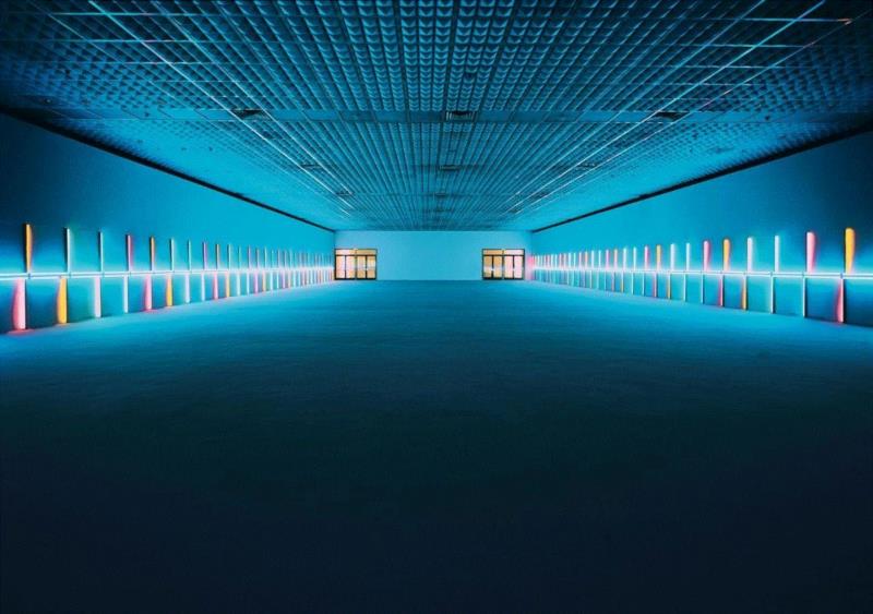 《无题（至萨斯基亚、西斯汀娜、索迪斯），1973,丹·弗莱文（Dan Flavin）：《讽刺与光》节选 | 文/迈克尔·戈文（Michael Govan）,弗莱文,Flavin,讽刺与光,迈克尔·戈文,Govan,Stephen,塔特林,灯管,圣像,York
