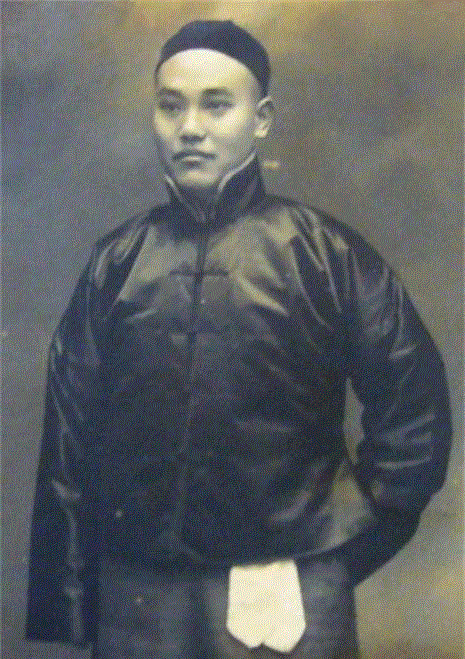 王晓籁，名孝赉，别号得天，后改号晓来。,敬华秋拍丨这个上海滩大佬 杜月笙都忌惮三分,杜月笙,大佬,敬华秋拍丨,上海滩,王晓籁,虞洽卿,会长,理事长,青帮,敬华