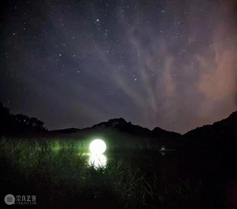 摘颗月亮做情人 | 装置艺术家的Private Moon,月亮,装置,Moon,情人,月球,企业,房子,英国,卢克,球形