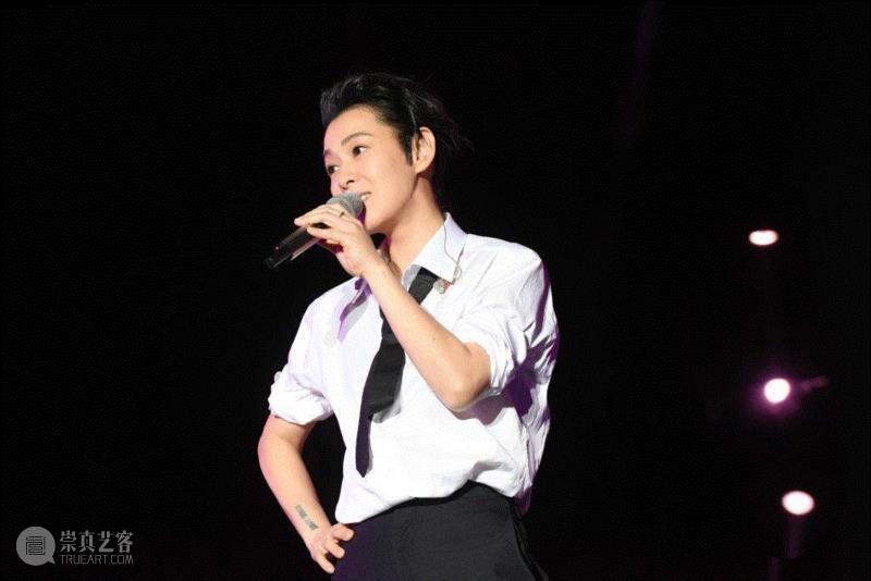 他为刘若英创作《后来》，是S.H.E的御用作词，也是华语乐坛的金字招牌,刘若英,华语,乐坛,金字招牌,施人诚,林宥嘉,歌手,音乐,田馥甄,演唱会