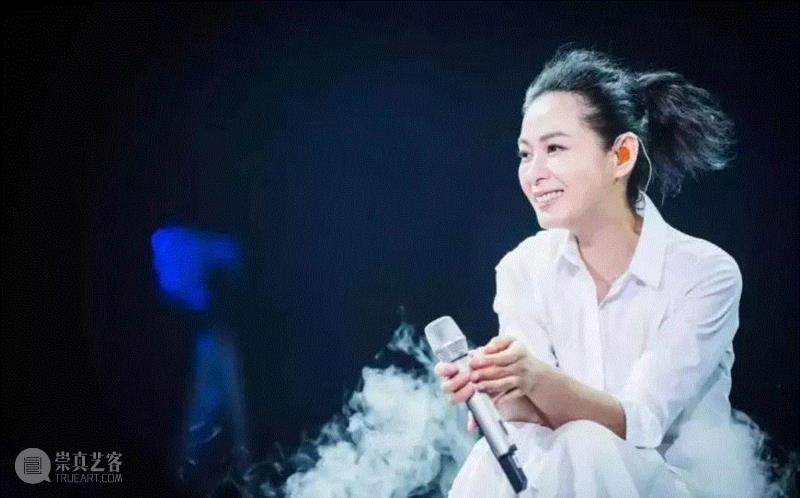 他为刘若英创作《后来》，是S.H.E的御用作词，也是华语乐坛的金字招牌,刘若英,华语,乐坛,金字招牌,施人诚,林宥嘉,歌手,音乐,田馥甄,演唱会