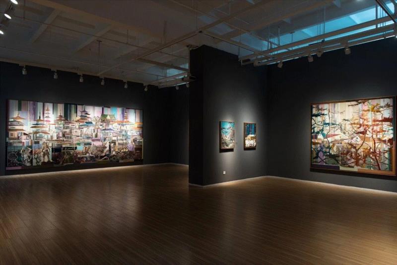 王源远个展“长生殿”展览现场,图集 | 王源远：长生殿,王源远,长生殿,图集,油画,王源,木屋,绘画,假山,山门,波斯