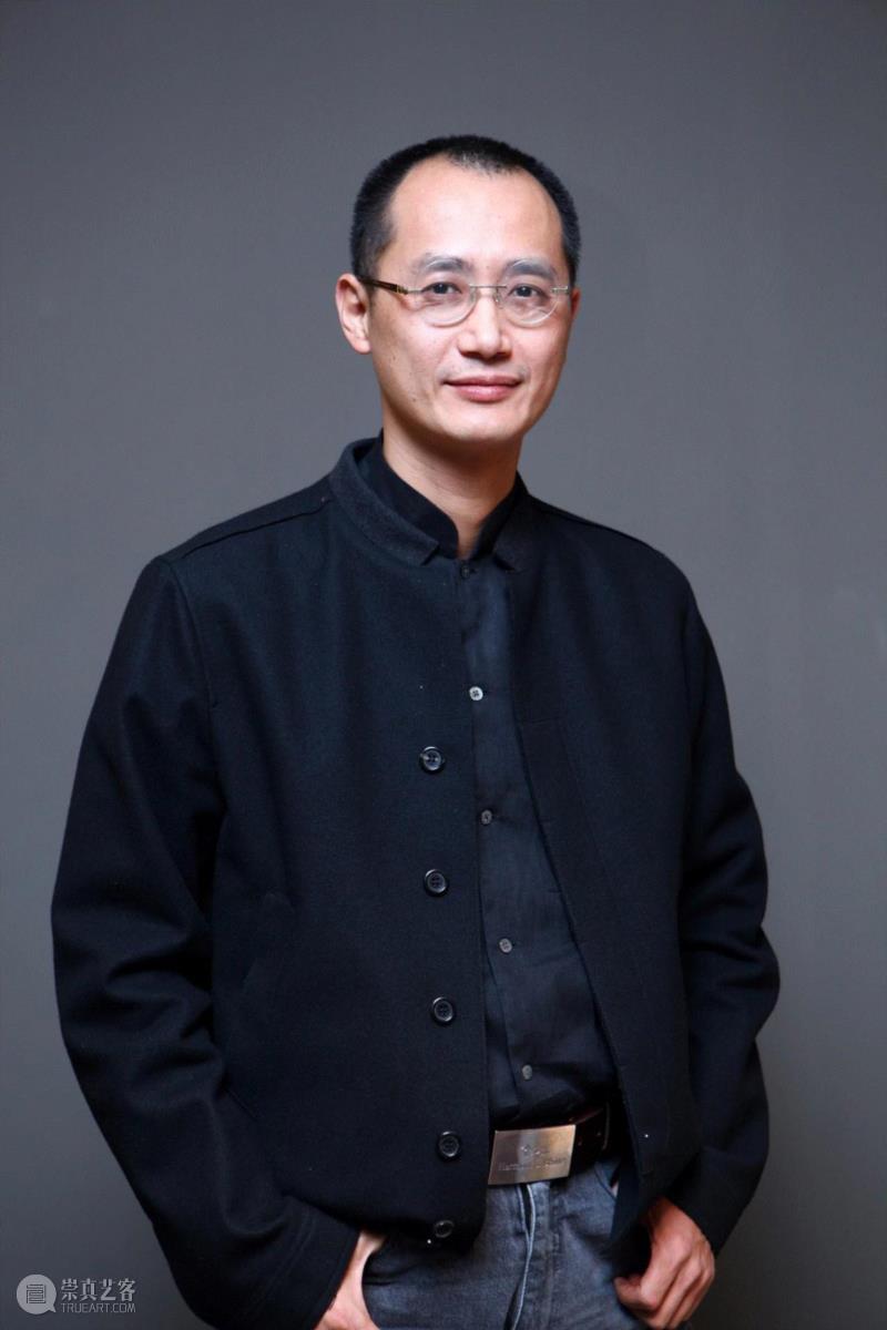 ▲参展艺术家邱志杰,PowerLong 看 | 艺术史：40×40——参展艺术家邱志杰,邱志杰,艺术史,Power,Long,文献,南京长江大桥,感性,庄子,镇静剂,地图