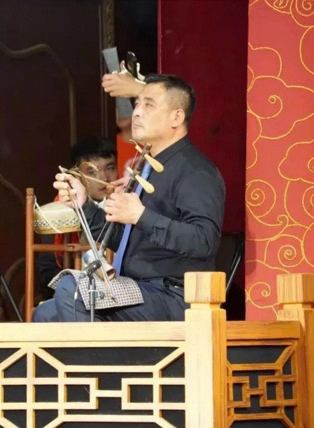 用京胡之音，唱京剧之韵丨“寻梦·承泽” 琴师 艾兵,京剧,艾兵,琴师,寻梦,京胡,承泽,演员,杜镇杰,剧情,许仙