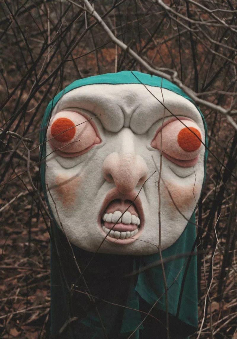 这些作品也都可以穿戴,搭配一件长袍就会变身成为真实的丛林精灵。,工艺丨最爱薅羊毛的艺术家,工艺,薅羊毛,Paolo,木雕,Toro,毛毡,保罗,德尔,托罗,美国宾夕法尼亚州