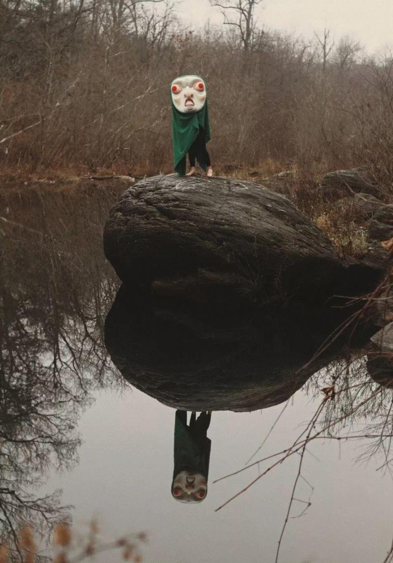 这些作品也都可以穿戴,搭配一件长袍就会变身成为真实的丛林精灵。,工艺丨最爱薅羊毛的艺术家,工艺,薅羊毛,Paolo,木雕,Toro,毛毡,保罗,德尔,托罗,美国宾夕法尼亚州