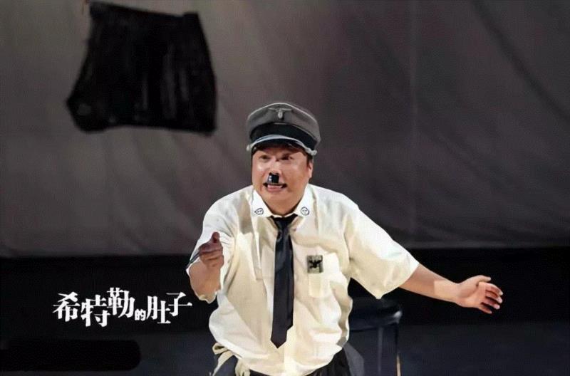 元首大人，卓别林来了！,卓别林,元首,希特勒,演员,一个人,舞台,中间,小丑,豆瓣,工具