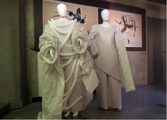 厉害了！世纪之交世界戏剧服装巡回展中国设计师作品亮相波兰,设计师,戏剧,服装,波兰,中国舞美学会,华沙美术学院,实物,阿宽,程钧,姬磊
