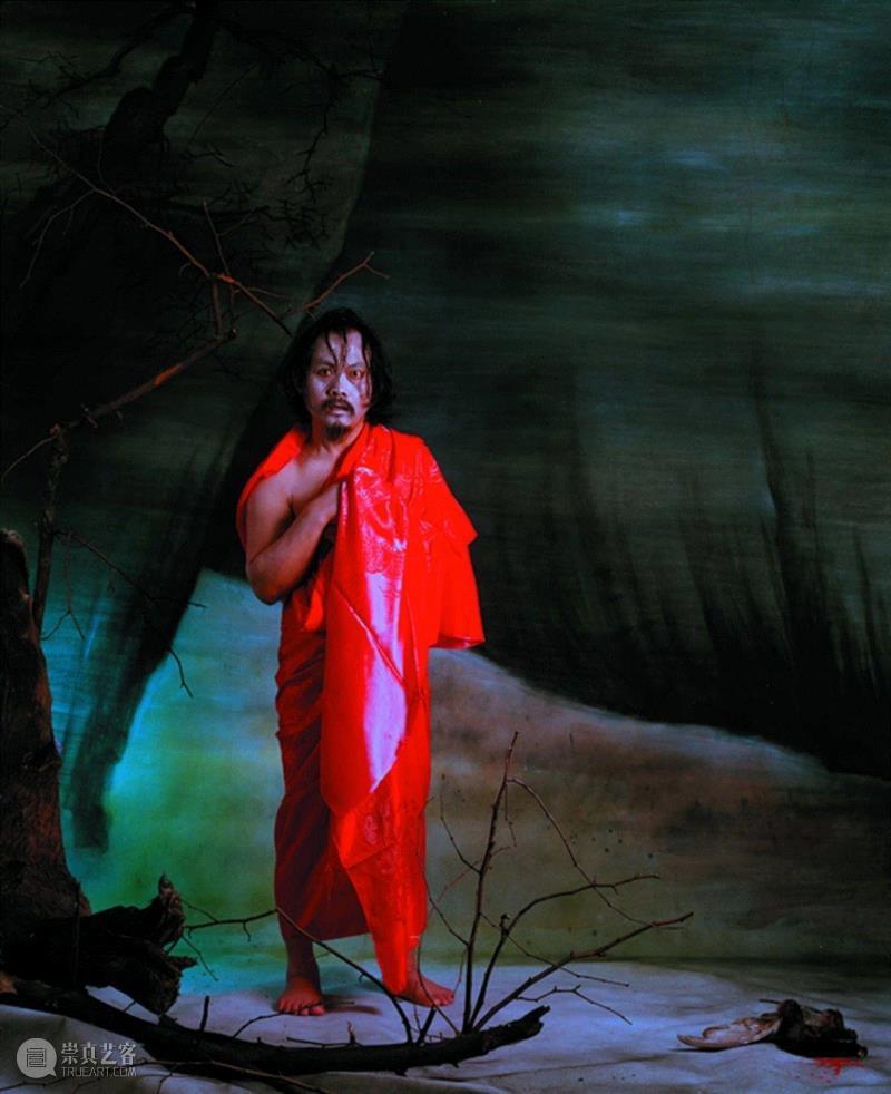 ▲仿梁楷《释迦牟尼》,彩色胶卷,1998年,PowerLong 看 | 艺术史:40×40——参展艺术家洪磊,洪磊,Power,政治,艺术史,紫禁城,留园,Long,摄影,之中,苏州拙政园