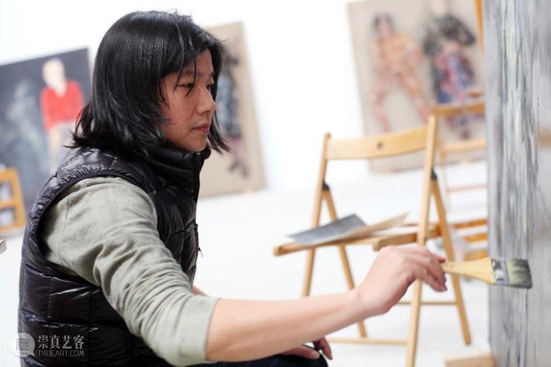 ▲参展艺术家马六明,PowerLong 看 | 艺术史:40×40——参展艺术家马六明,马六明,Power,Long,艺术史,男女,美丽的女人,国外,吉尔伯特,长相,女装