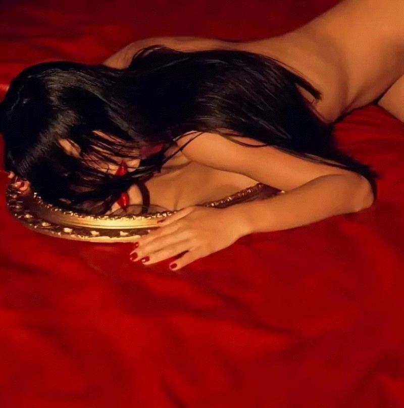 他拍遍时尚界风骚迷人的尤物，道尽女人最优雅神秘的一面,尤物,时尚界,风骚,时尚,摄影师,时装,Vogue,职业生涯,米兰,面料