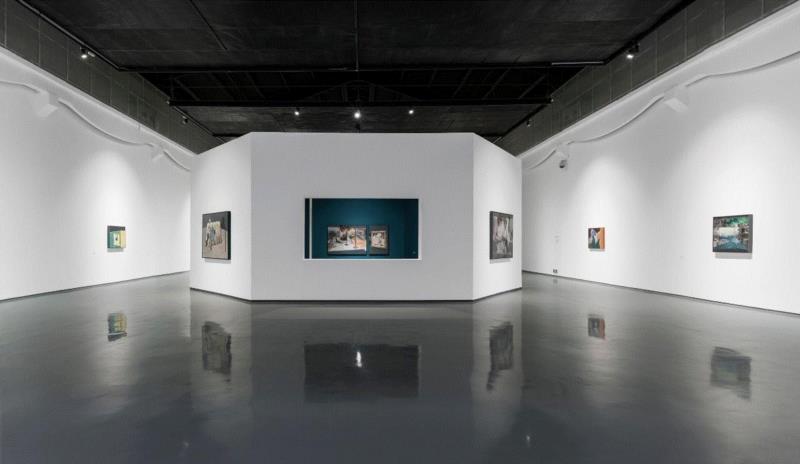 蜂巢评论 | 离岸：李昌龙绘画的转向,李昌龙,绘画,蜂巢,油画,深圳,政治,此前,边界,功能性,柯布西耶