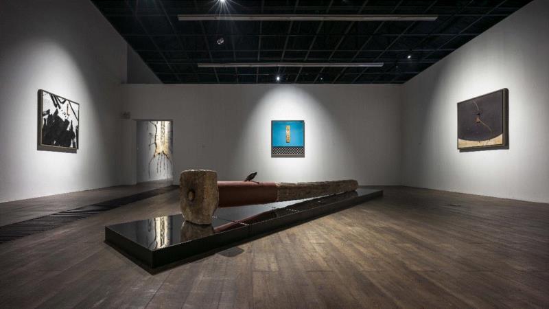 展览现场,【现场速递】张琪凯个展-不确定的岁月 | 芳草地画廊798,张琪凯,芳草地画廊,金美怜,黄笃,芳草地,策展人,女士,媒体,Exhibition,金美
