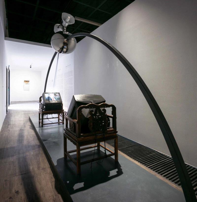 展览现场,【现场速递】张琪凯个展-不确定的岁月 | 芳草地画廊798,张琪凯,芳草地画廊,金美怜,黄笃,芳草地,策展人,女士,媒体,Exhibition,金美