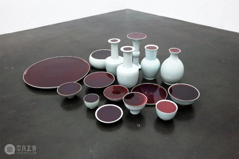 刘建华2009年的“容器”系列曾在世界各地的艺术机构中展出,《三联生活周刊》专访刘建华：传统陶瓷的当代语法