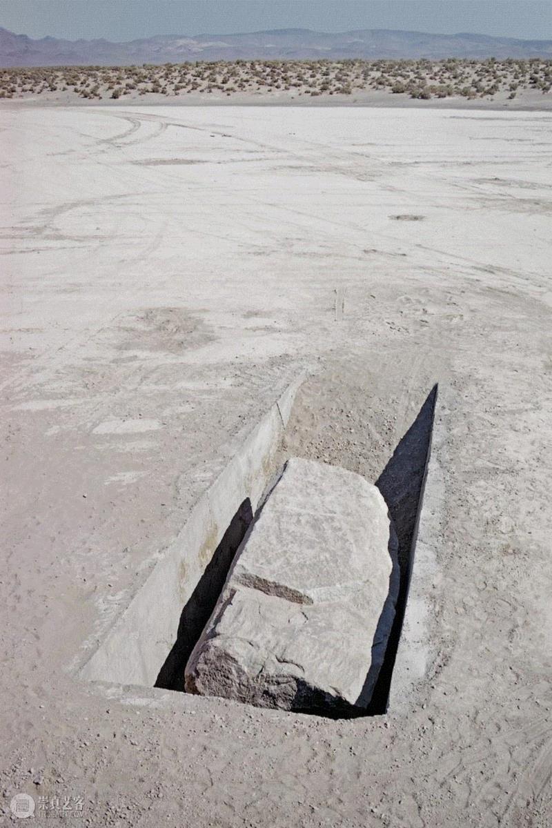 Michael Heizer, Displaced/Replaced Mass (1/3), 196