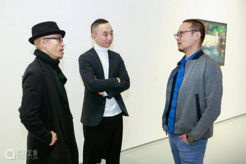蜂巢现场 | 李昌龙以“离岸”的方式，进行绘画边界的僭越与思考,蜂巢,李昌龙,边界,深圳,策展人,杨鉴,王后,宋雅,798艺术区,舞台