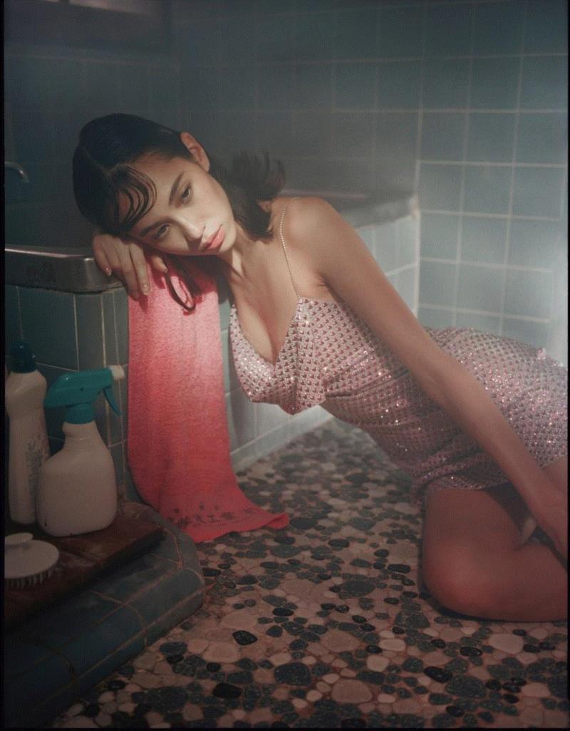 【SC?P|摄影对话】女性摄影师 Petra Collins 的甜蜜梦幻之境,女性,Collins,摄影师,佩特拉,柯林斯,胶片,封面,McGinley,模特,编者语