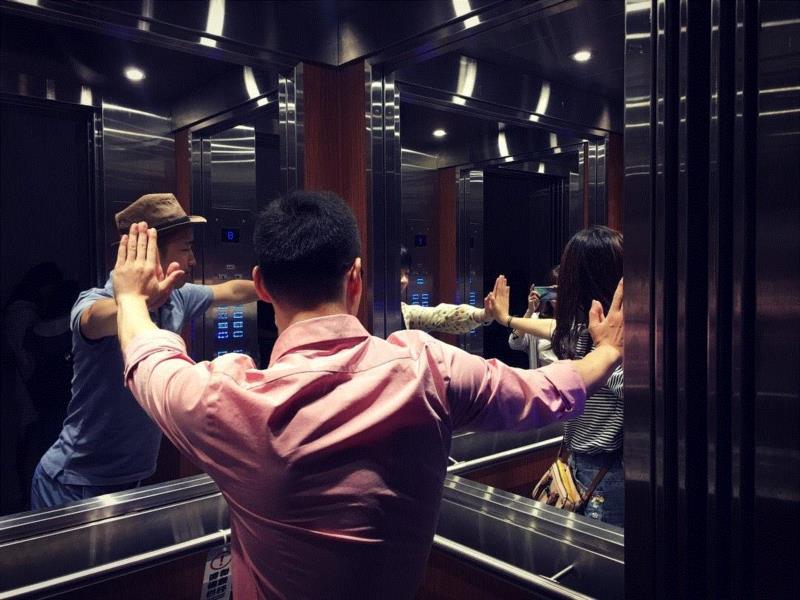 HOW福利丨十一,1=2 ,友达·召集令,友达,十一,HOW福利丨,召集令,昊美术馆,红包,友谊,浦东新区祖冲之路2277弄1号,同行,前台