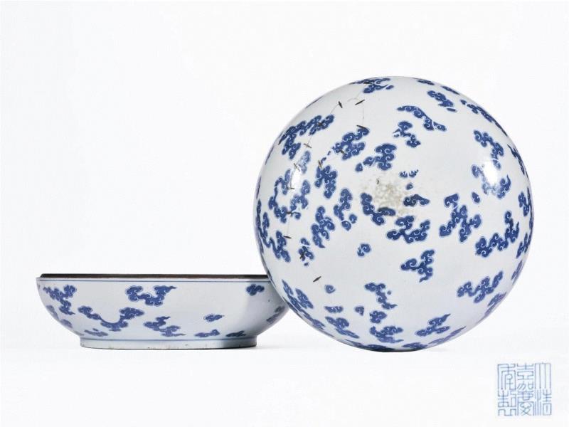 3050,【嘉德四季52期】嘉友藏瓷,嘉德,嘉友,直径,康熙,大清,年制,嘉庆,青花,笔筒,瓷器