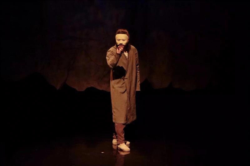 导演个人照,以《求仙学道》对话苏小刚：戏剧是自由的,戏剧,苏小刚,求仙学道,学道,肢体,演员,楚门,排练场,舞台,导演
