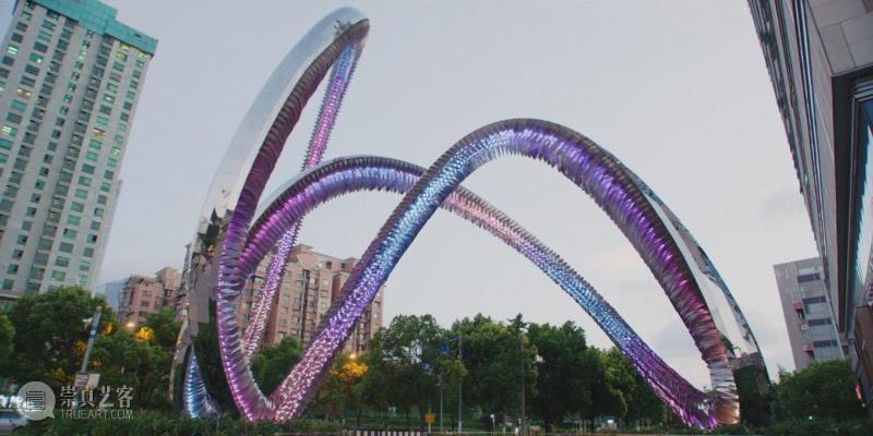 城市里的无尽莫比乌斯环,莫比乌斯环,雕塑,灯光,装置,张周捷,下方,企业,实验室,计算机,创智天地