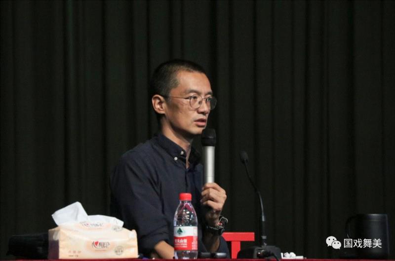 “千人计划”舞美班丨张武谈《舞台形而上学动力分析》,张武,千人计划,舞美,舞台形而上学动力分析,形而上学,戏剧,穹顶,笛卡尔,里面,实体