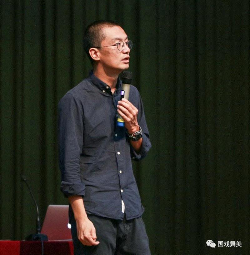 “千人计划”舞美班丨张武谈《舞台形而上学动力分析》,张武,千人计划,舞美,舞台形而上学动力分析,形而上学,戏剧,穹顶,笛卡尔,里面,实体