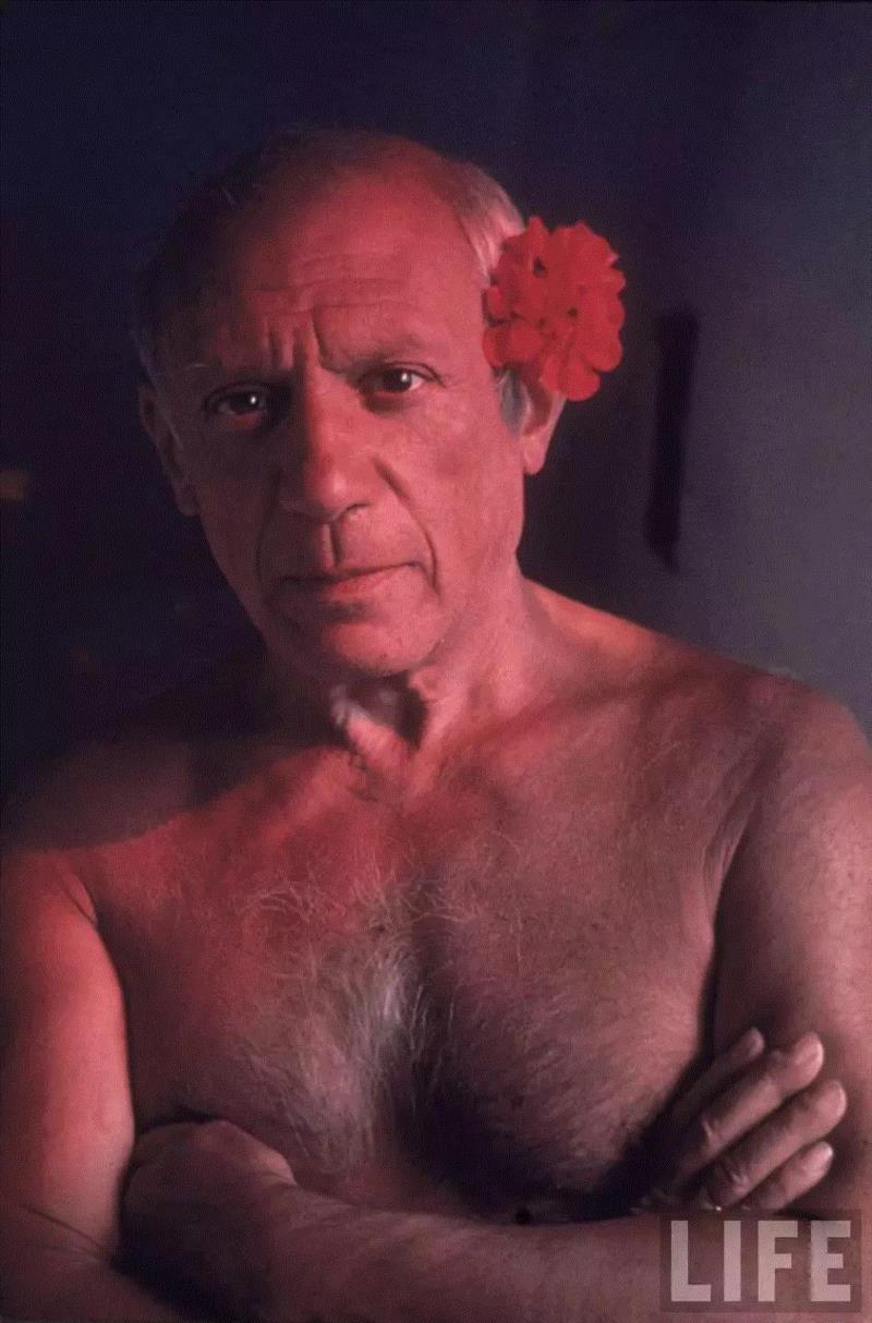 现代艺术的创始人，毕加索，琼恩·米利摄，1949年,你赤裸的身体，只属于那些爱上了你赤裸灵魂的人,日本,作家,摄影师,毕加索,列侬,代表作,米勒,罗伯特,三岛由纪夫,安妮