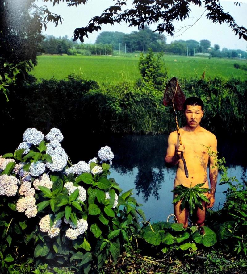 日本摄影大师，深濑昌久，东松照明摄，1975年,你赤裸的身体，只属于那些爱上了你赤裸灵魂的人,日本,作家,摄影师,毕加索,列侬,代表作,米勒,罗伯特,三岛由纪夫,安妮