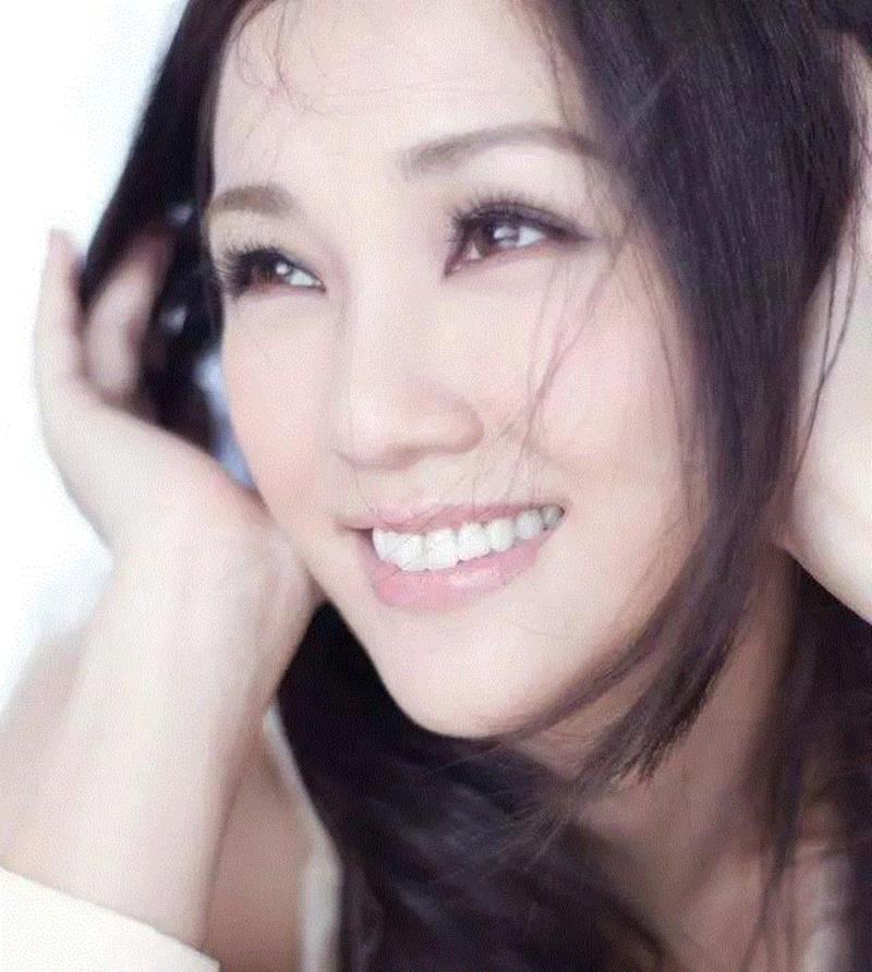 她被称为女版陈奕迅，把港乐唱成人情世故,陈奕迅,港乐,人情世故,音乐,谢安琪,乐坛,歌曲,林夕,阿Kay,那时候