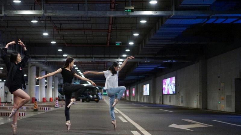 有人@你丨关于舞蹈，他们用镜头定格了最美的瞬间,舞蹈,瞬间,舞者,刘莹珊,汤亮,阿冬,芭蕾,邓博遥,前厅,广州