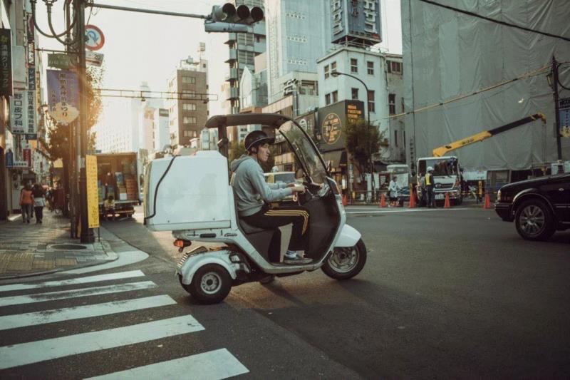 如何将城市街头，拍成电影里的浪漫街头？,电影,浪漫街头,Stijn,东京,古巴,颜色,主调,色调,物质,这个城市