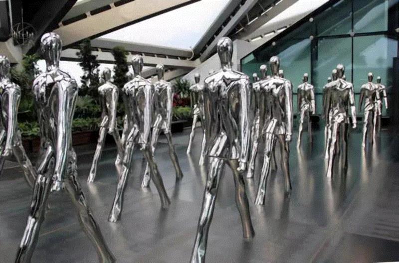 行走者｜The Walkers｜不锈钢｜ Stainless Steel｜2013,巫鸿：王鲁炎的艺术轨迹（下）,王鲁炎,巫鸿,轨迹,悖论,美术,注射器,展场,寓言,政治,刻度