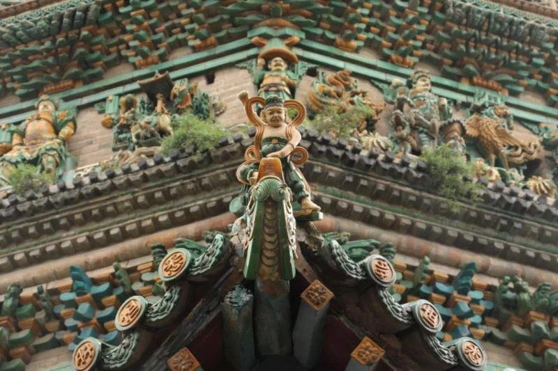 ▲塔上的琉璃装饰（作者摄）,唐僧扫过的这座塔，或许是中国最漂亮的琉璃塔,琉璃,唐僧,飞虹塔,广胜寺,金光,洪洞,舍利,元代,壁画,西游记