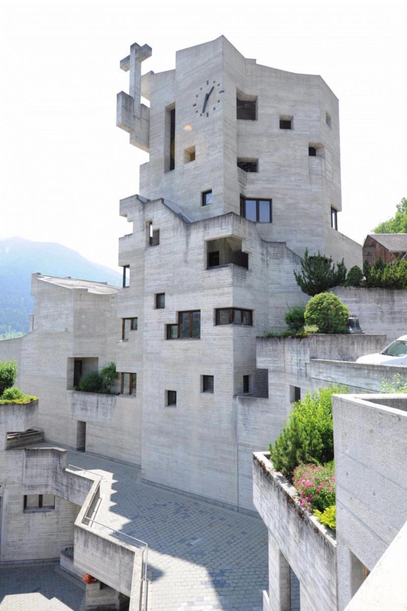 ▲&nbsp;瑞士赫雷门斯的圣尼古拉斯天主教会中心（Saint-Nicolas Hérémence，