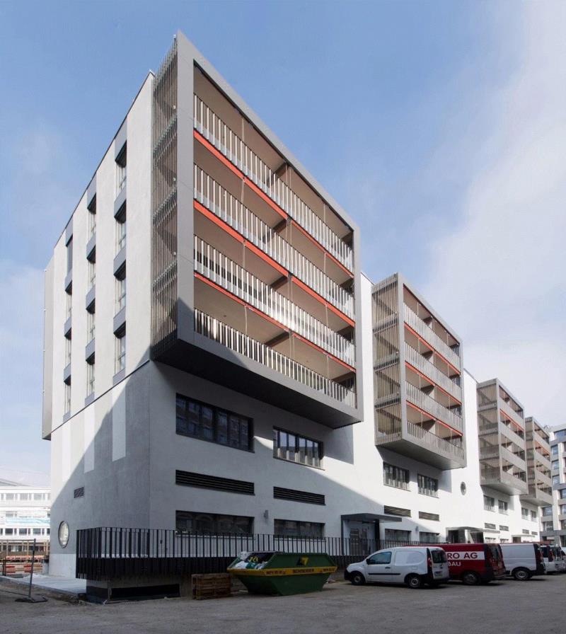 ▲&nbsp;吉斯许伯尔住宅楼，木结构在室外是不可见的,《建筑师》瑞士建筑专辑新刊发布！,瑞士,建筑,建筑师,专辑,新刊,住宅,比亚斯,马克力,瓦伦丁,克雷兹