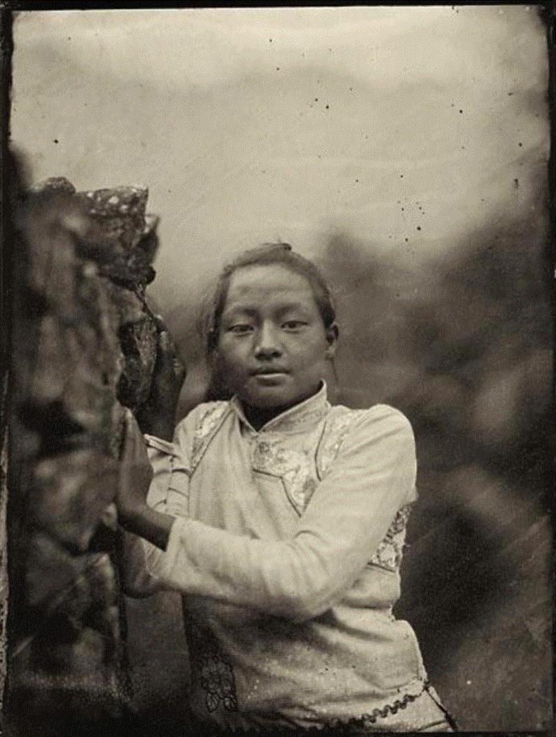 骆丹，《素歌》系列,寄语 “十方”｜凯伦·史密斯：图像制造的覆变,十方,凯伦·史密斯,摄影师,三影堂摄影奖,暗房,摄影师们,相机,美学,三影堂,材料