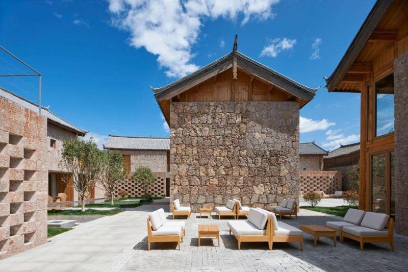 ? 广松美佐江、宋昱明（北京鋭景撮影）,玉龙雪山下，青普丽江白沙文化行馆 / 堤由匡建筑设计工作室,玉龙雪山,丽江,白沙,行馆,匡建筑设计工作室,广松美佐江,宋昱明,撮影,民宅,建筑