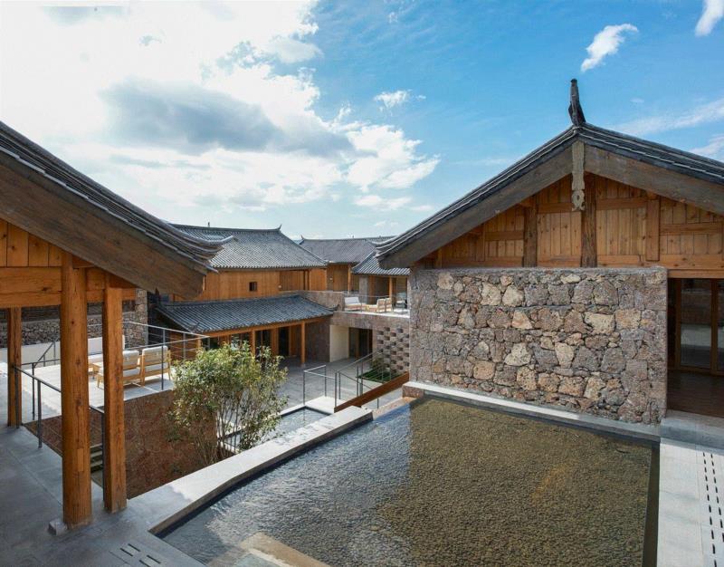? 广松美佐江、宋昱明（北京鋭景撮影）,玉龙雪山下，青普丽江白沙文化行馆 / 堤由匡建筑设计工作室,玉龙雪山,丽江,白沙,行馆,匡建筑设计工作室,广松美佐江,宋昱明,撮影,民宅,建筑