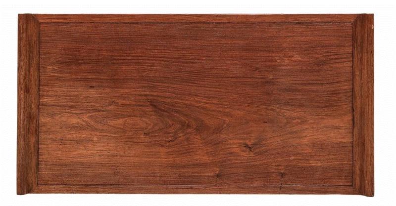 【嘉德春拍】专场荟萃|《清隽明朗——明清古典家具精品》,嘉德,清隽明朗——明清古典家具精品,黄花梨,家具,束腰,纹理,抽屉,靠背,黄花梨制,正面